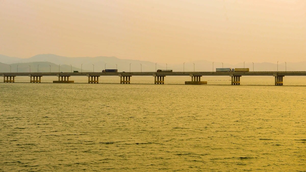 Hồ Yên Mỹ - “viên ngọc xanh” thức giấc