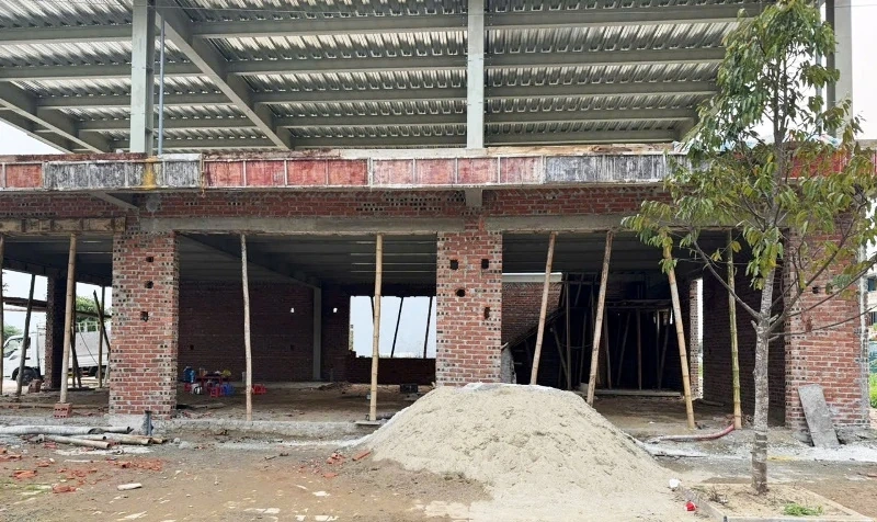 Giá vật liệu xây dựng tăng cao, người dân khó khăn để xây nhà