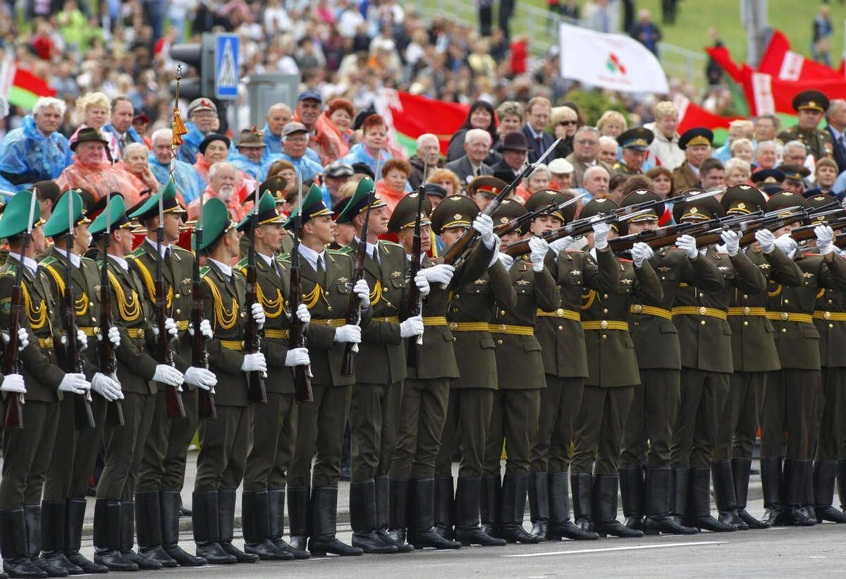 Tổng thống Lukashenko tuyên bố Belarus đang chuẩn bị cho kịch bản xung đột