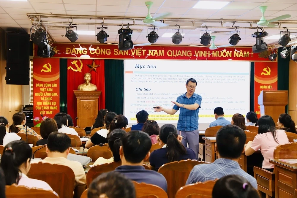 Tăng cường năng lực tiêm chủng mở rộng tuyến cơ sở