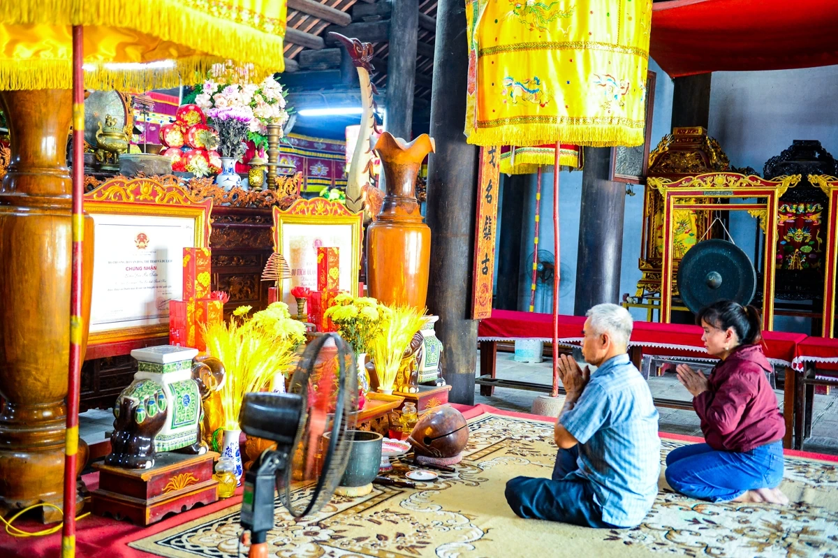 Về nơi thờ Thành Hoàng làng Triệu Thị Trinh