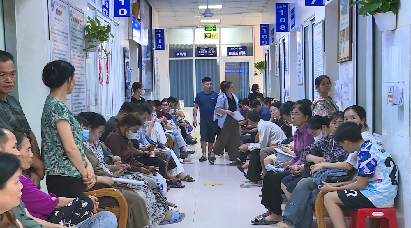 Nắng nóng đầu mùa: Người cao tuổi và trẻ nhỏ nhập viện tăng mạnh