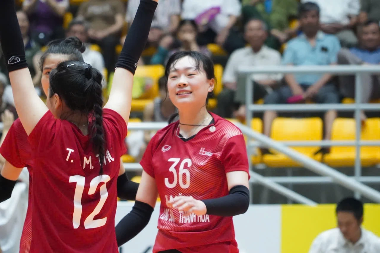Đội bóng chuyền nữ XMLS Thanh Hóa giành chiến thắng ấn tượng trước NHCT Vietinbank