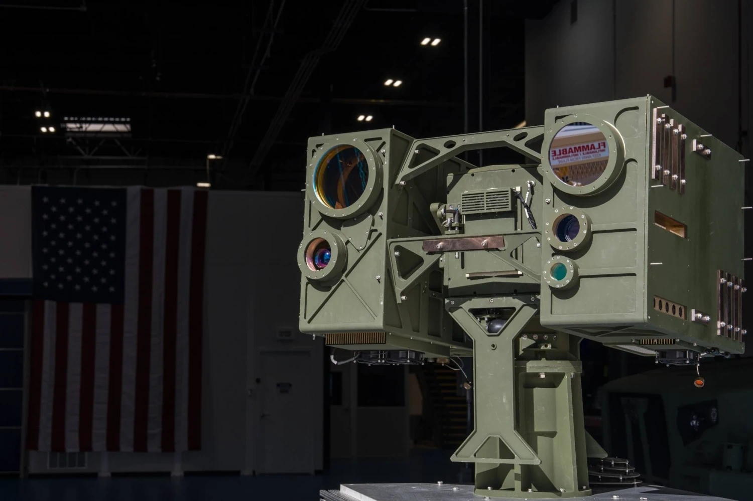 Cục Hàng không Liên bang Mỹ và Bộ quốc phòng ký thỏa thuận triển khai hệ thống laser chống UAV