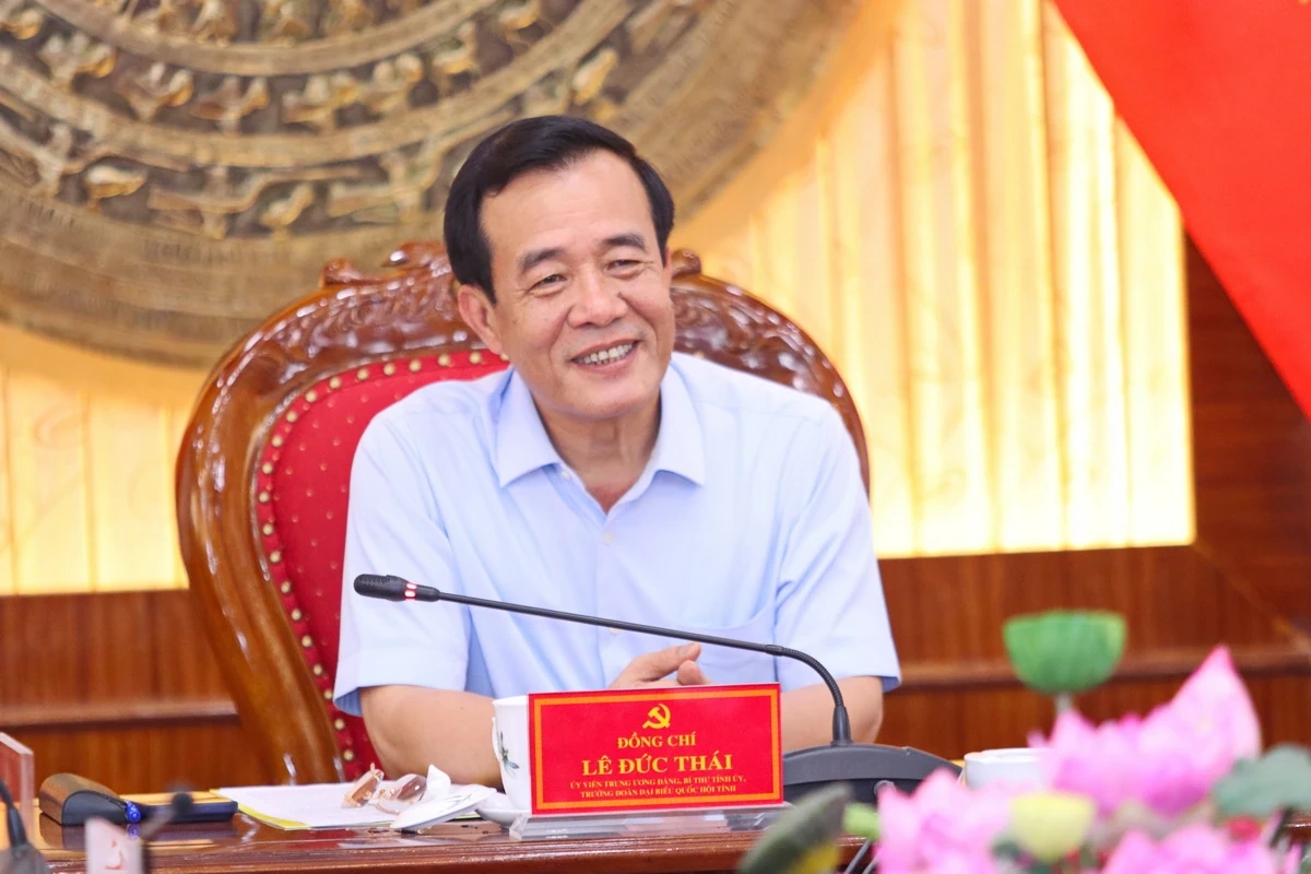 Phát huy vai trò “trung tâm tham mưu tổng hợp”, xây dựng đội ngũ cán bộ Văn phòng Tỉnh ủy “vừa hồng, vừa chuyên”