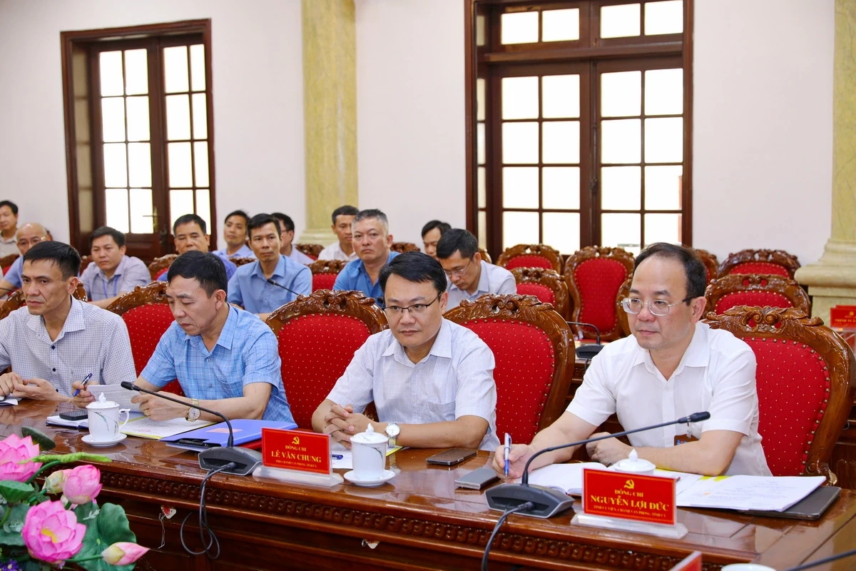 Phát huy vai trò “trung tâm tham mưu tổng hợp”, xây dựng đội ngũ cán bộ Văn phòng Tỉnh ủy “vừa hồng, vừa chuyên”