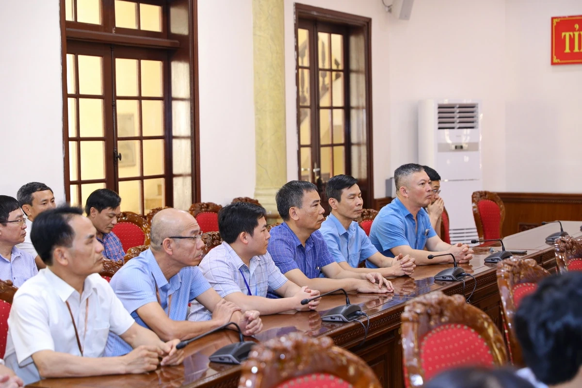 Phát huy vai trò “trung tâm tham mưu tổng hợp”, xây dựng đội ngũ cán bộ Văn phòng Tỉnh ủy “vừa hồng, vừa chuyên”