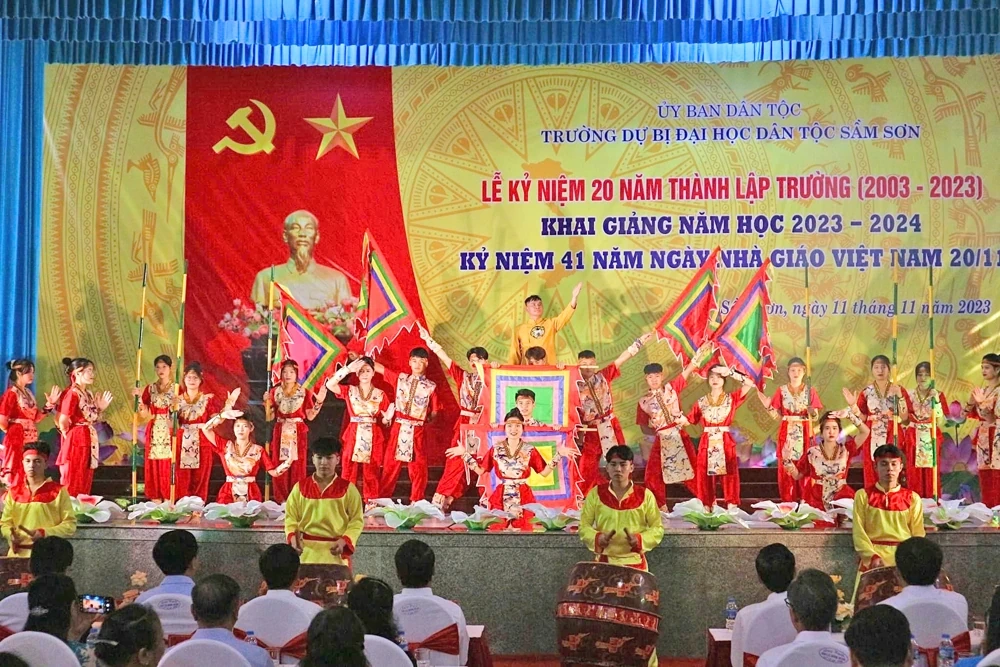 Giáo dục tư tưởng để học sinh dân tộc thiểu số “miễn dịch” trước thông tin xấu độc