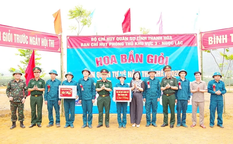 Chính ủy Bộ CHQS tỉnh kiểm tra công tác huấn luyện, bắn đạn thật cho dân quân năm thứ nhất