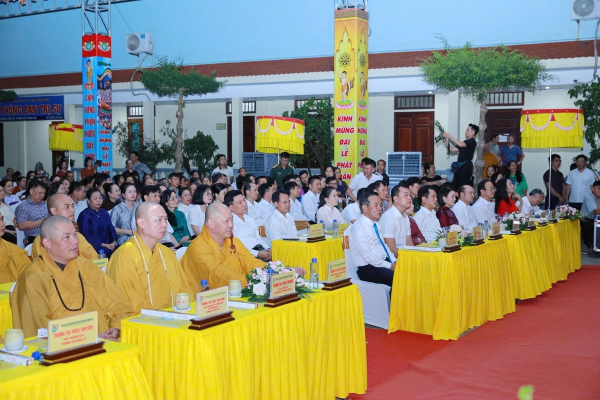 Bí thư Tỉnh ủy Lê Đức Thái dự Đại lễ Phật đản Phật lịch 2570 tại chùa Đại Bi