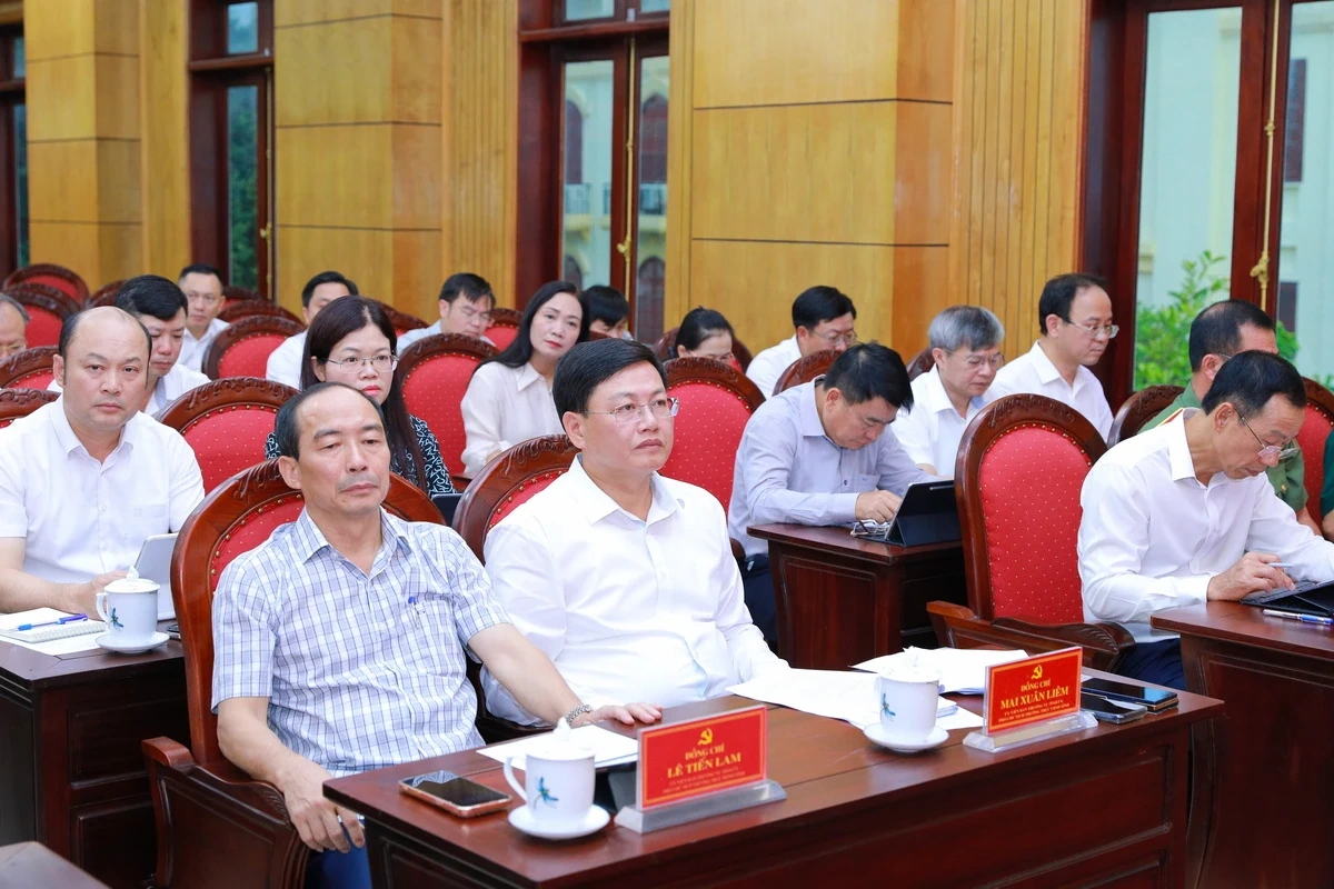 Ban Chấp hành Đảng bộ tỉnh Thanh Hóa thảo luận nhiều quyết sách chiến lược cho giai đoạn phát triển mới