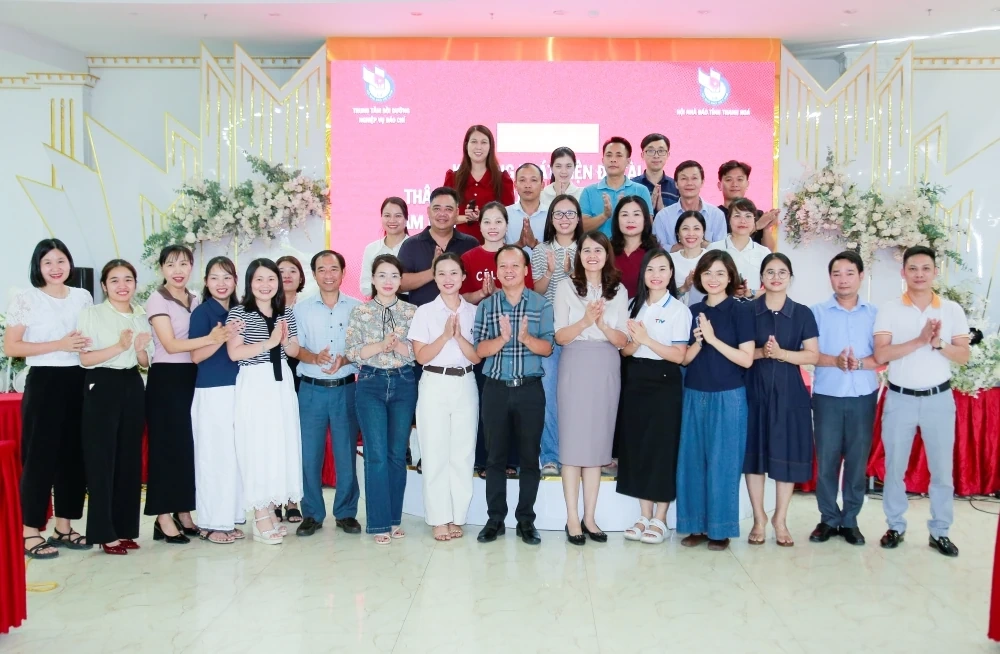Bồi dưỡng kỹ năng phát hiện đề tài và làm phóng sự điều tra