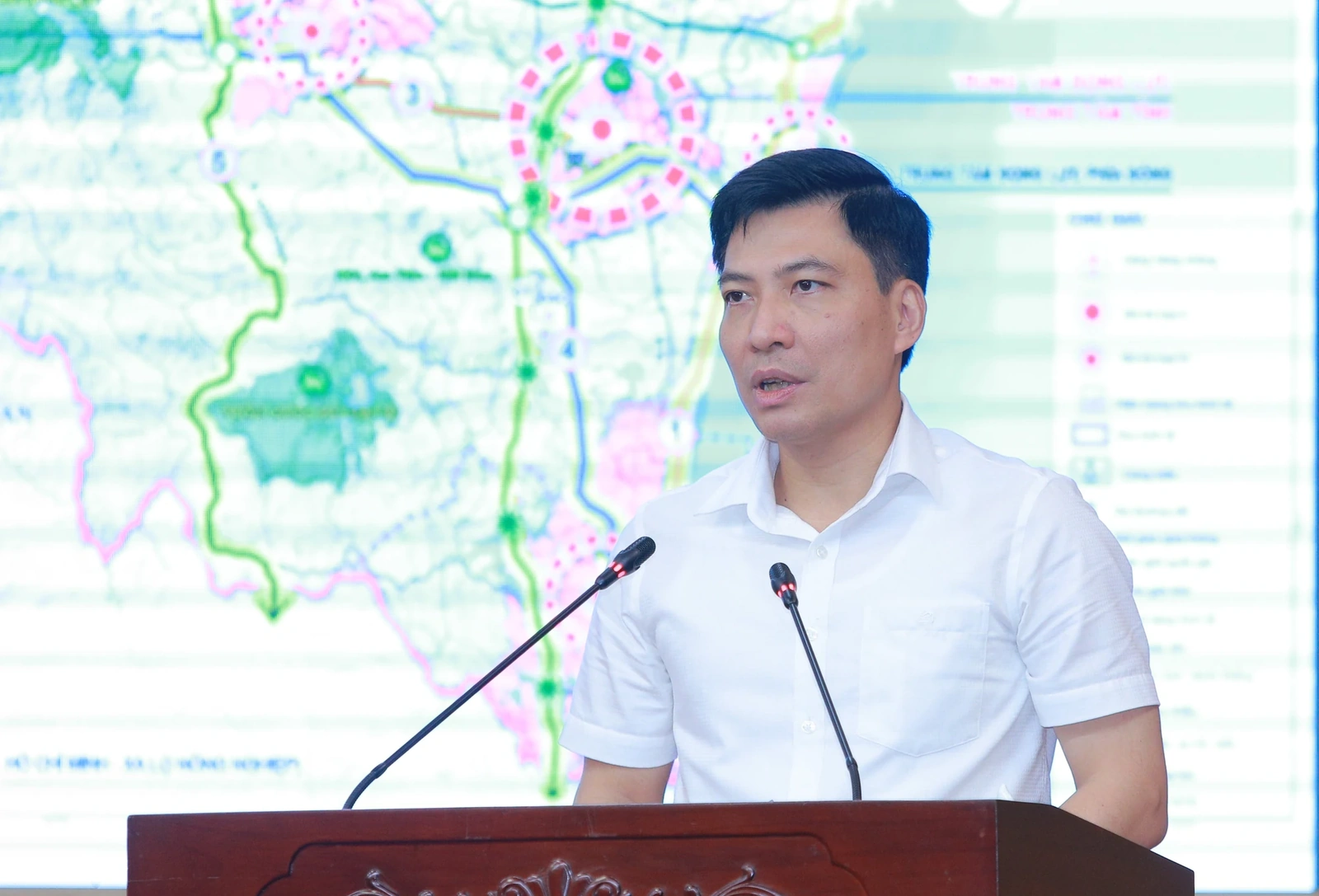 Ban Chấp hành Đảng bộ tỉnh Thanh Hóa thảo luận nhiều quyết sách chiến lược cho giai đoạn phát triển mới