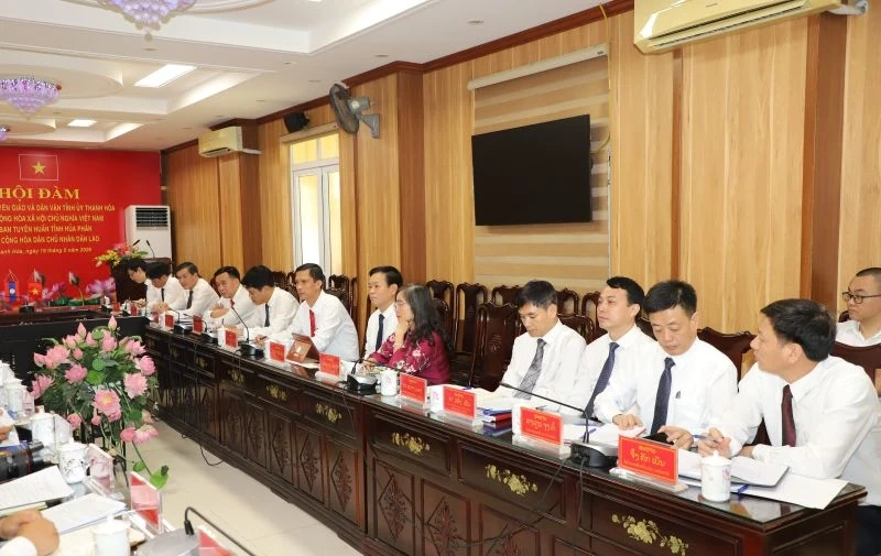 Tiếp tục củng cố, nâng tầm hợp tác lĩnh vực tuyên huấn, tuyên giáo, dân vận giữa hai tỉnh Thanh Hóa - Hủa Phăn