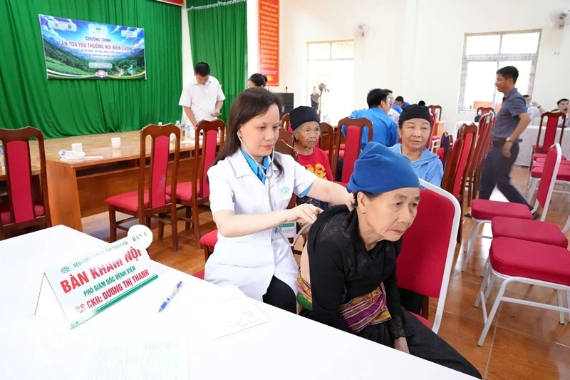 Tuổi trẻ UBND tỉnh Thanh Hóa chung tay chăm sóc sức khỏe cộng đồng