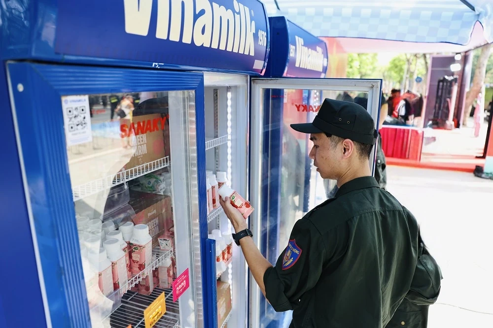 Vinamilk hỗ trợ 40.000 sản phẩm dinh dưỡng cho chương trình “Tổ quốc bình yên”
