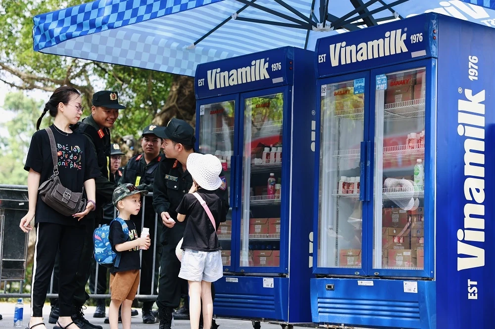 Vinamilk hỗ trợ 40.000 sản phẩm dinh dưỡng cho chương trình “Tổ quốc bình yên”