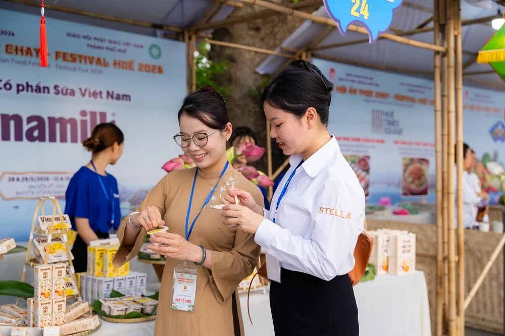 Vinamilk góp phần lan tỏa lối sống xanh tại Lễ hội Ẩm thực chay – festival Huế 2026