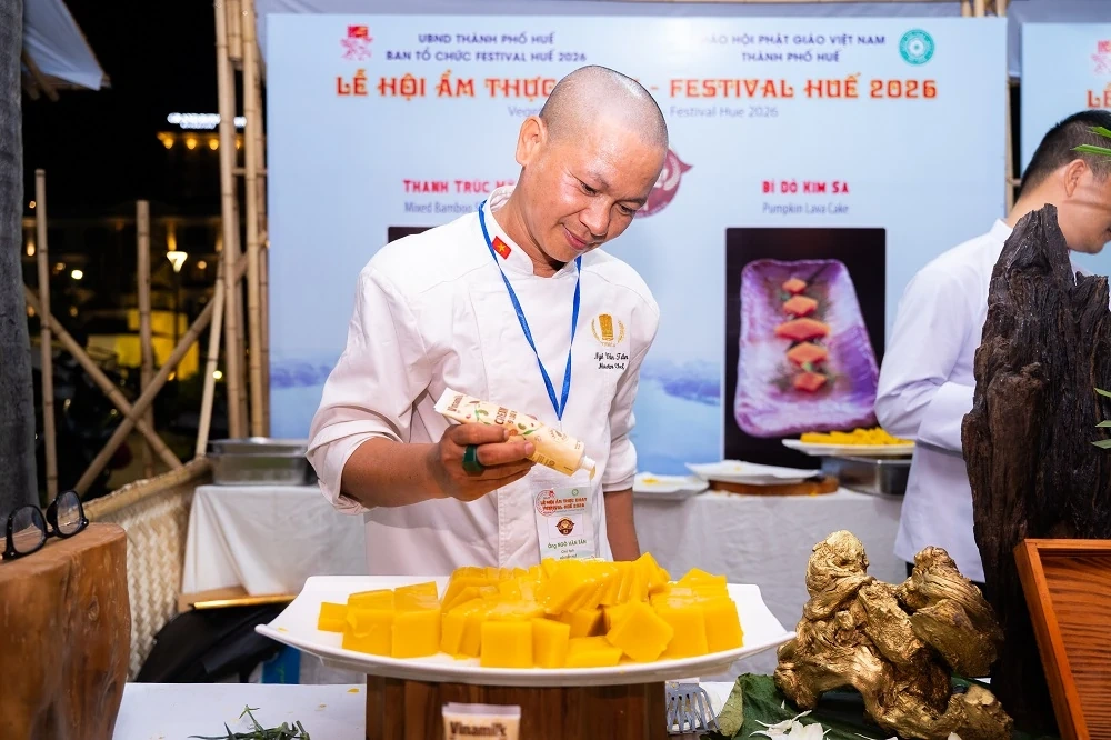 Vinamilk góp phần lan tỏa lối sống xanh tại Lễ hội Ẩm thực chay – festival Huế 2026