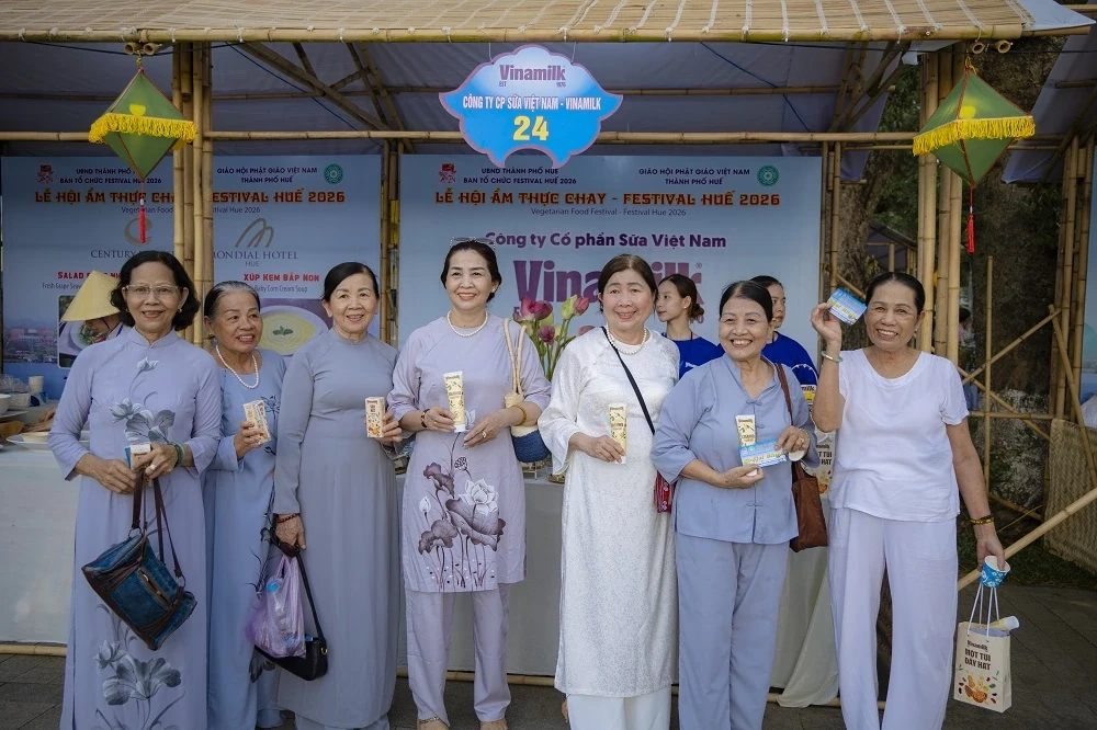 Vinamilk góp phần lan tỏa lối sống xanh tại Lễ hội Ẩm thực chay – festival Huế 2026