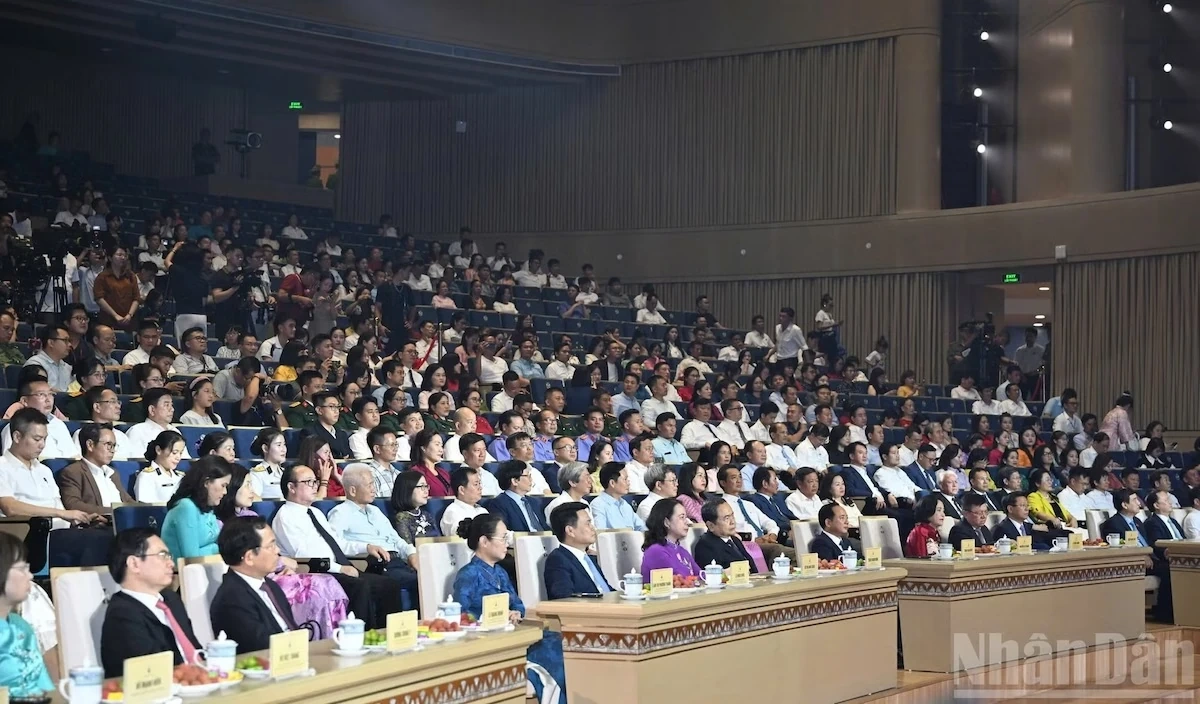 Trao Giải Báo chí Quốc gia lần thứ XX - năm 2025: Báo và Phát thanh, truyền hình Thanh Hóa được trao giải C