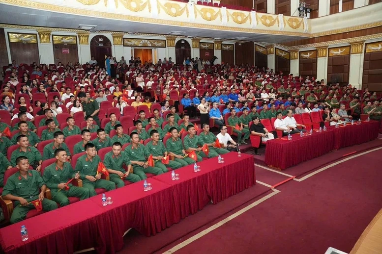 Chương trình nghệ thuật đặc biệt “Bác Hồ - Hai tiếng thiêng liêng” đến với khán giả Thanh Hóa
