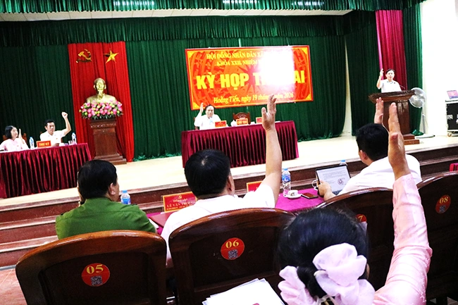 HĐND xã Hoằng Tiến thông qua Nghị quyết sắp xếp thôn và bổ sung kế hoạch đầu tư công năm 2026
