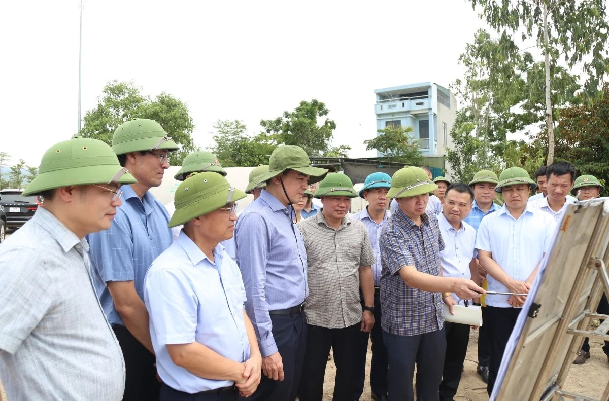 Đẩy nhanh tiến độ các dự án trọng điểm, bảo đảm giải ngân 100% vốn đầu tư công
