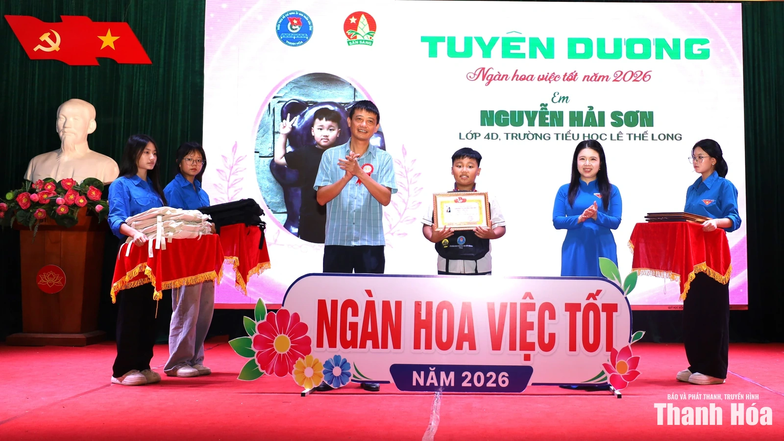 Tuyên dương “Ngàn hoa việc tốt” cho 101 đội viên suất sắc