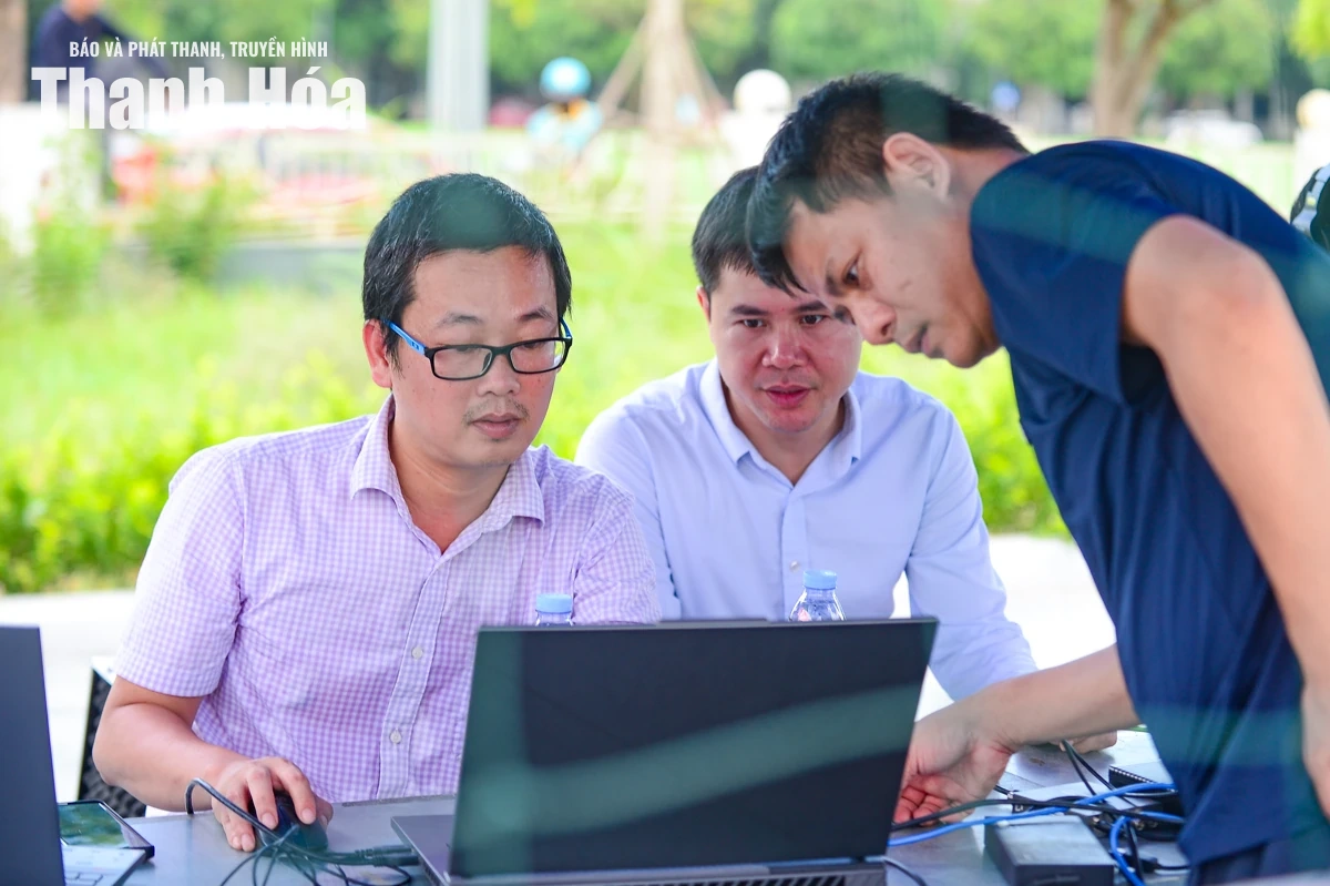 Những người thầm lặng góp phần làm nên sức nóng của giải