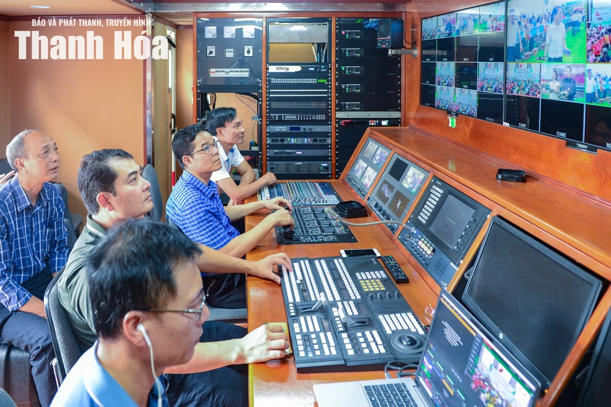 Những người thầm lặng góp phần làm nên sức nóng của giải