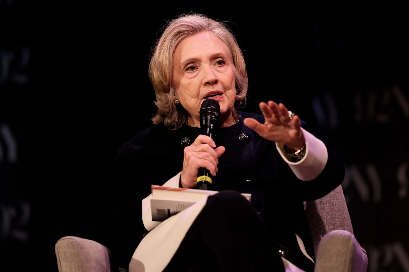 Bầu cử Mỹ: Bà Hillary Clinton kêu gọi xóa bỏ hệ thống Đại cử tri đoàn