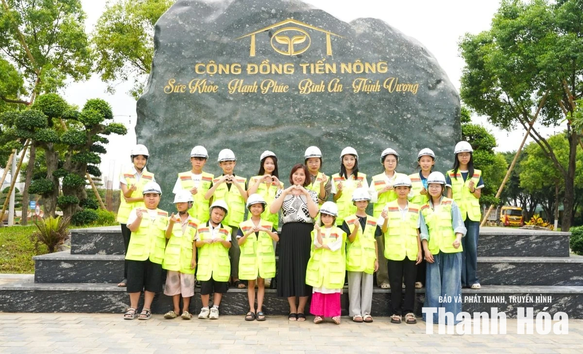 16 tác phẩm được trao giải Cuộc thi “Em viết thư gửi chiến sĩ Trường Sa”