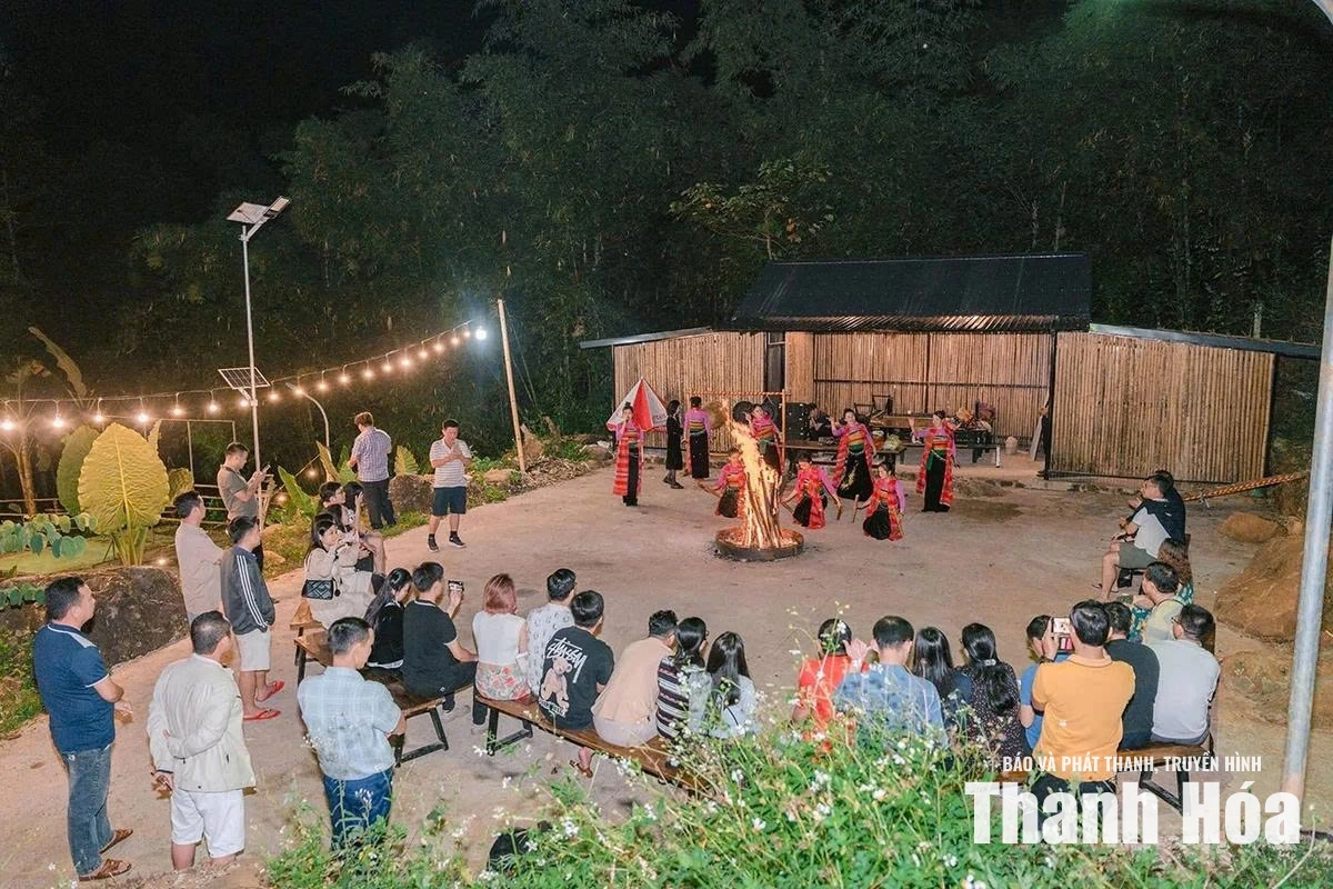 Sắc màu văn hóa dân tộc ở các khu du lịch sinh thái cộng đồng