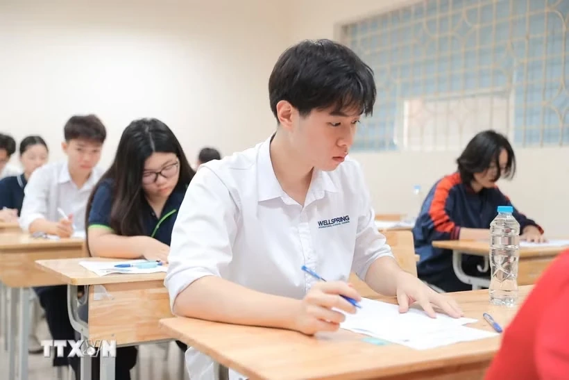 Gần 875.000 thí sinh đăng ký xét tuyển đại học, trên 53% chọn khối ngành STEM