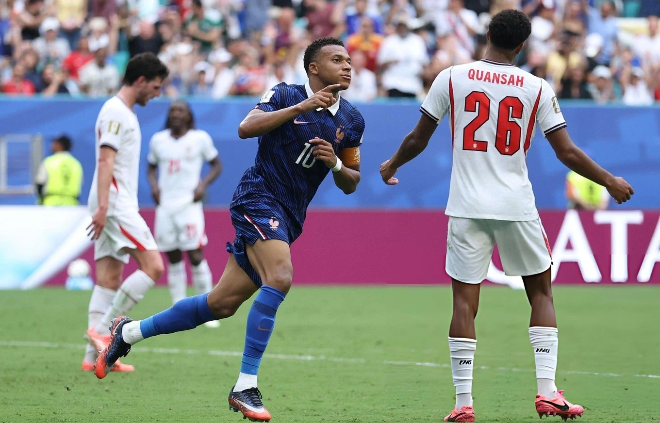 Đội tuyển Việt Nam lo lắng về tình trạng sức khỏe của Xuân Son; Trận tranh hạng ba World Cup 2026 kết thúc với tỷ số không tưởng