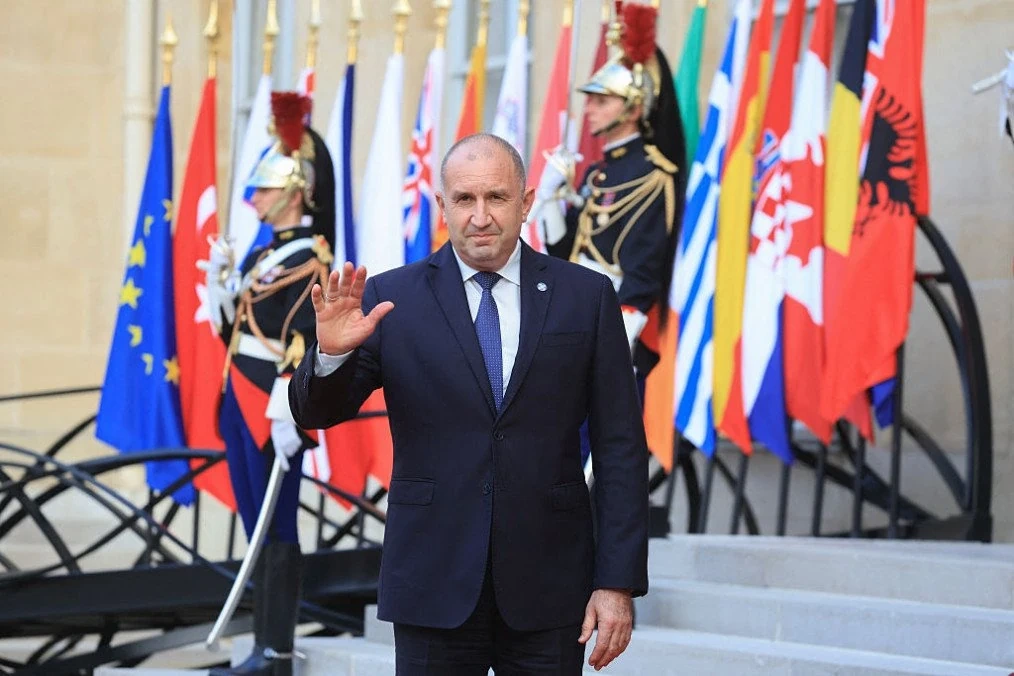 Bulgaria rút khỏi “Liên minh Tự nguyện”, dừng viện trợ quân sự cho Ukraine