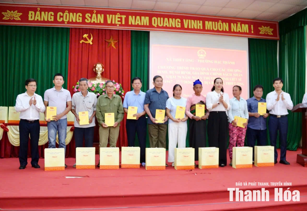 Phường Hạc Thành dâng hương tri ân các Anh hùng liệt sĩ tại Nghĩa trang Liệt sĩ Quốc tế Đồng Tâm