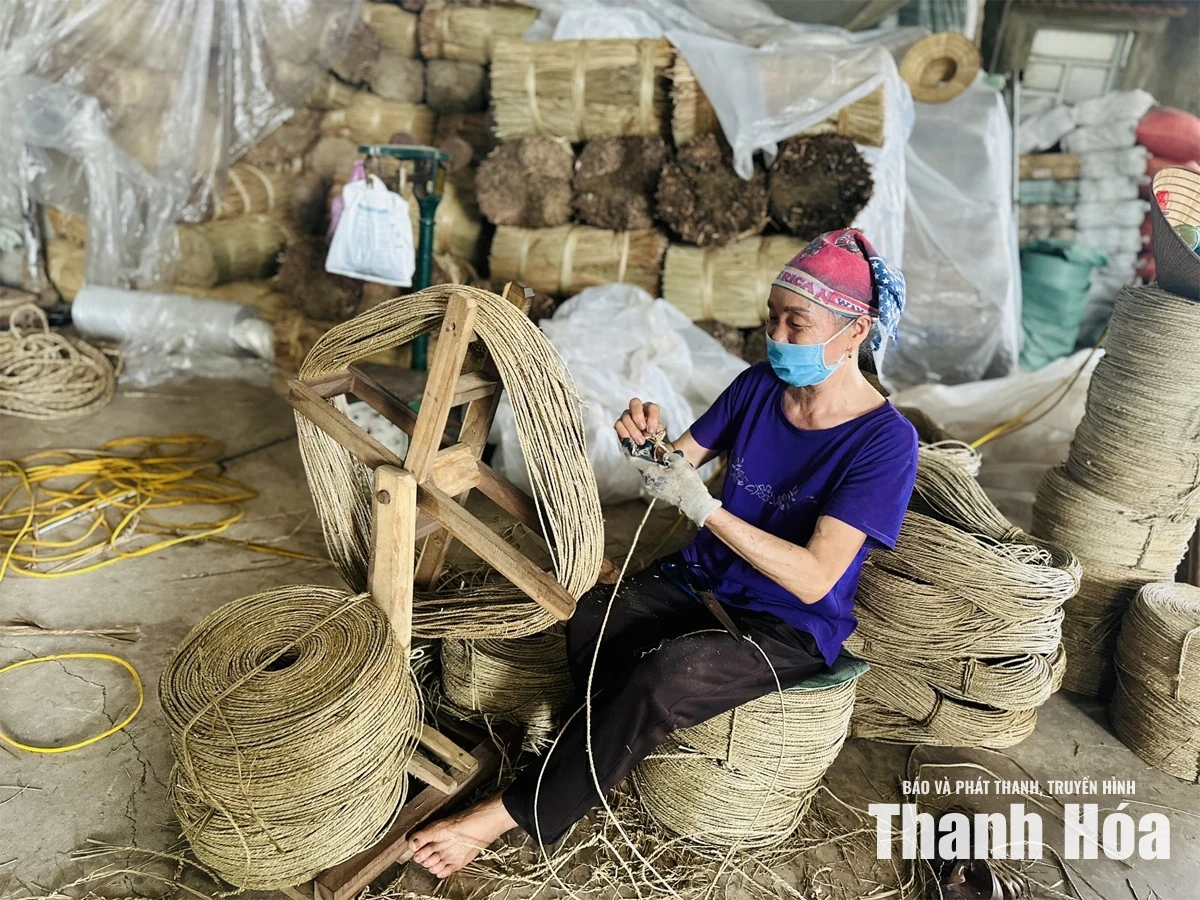 Giữ hồn quê trong những làng nghề truyền thống