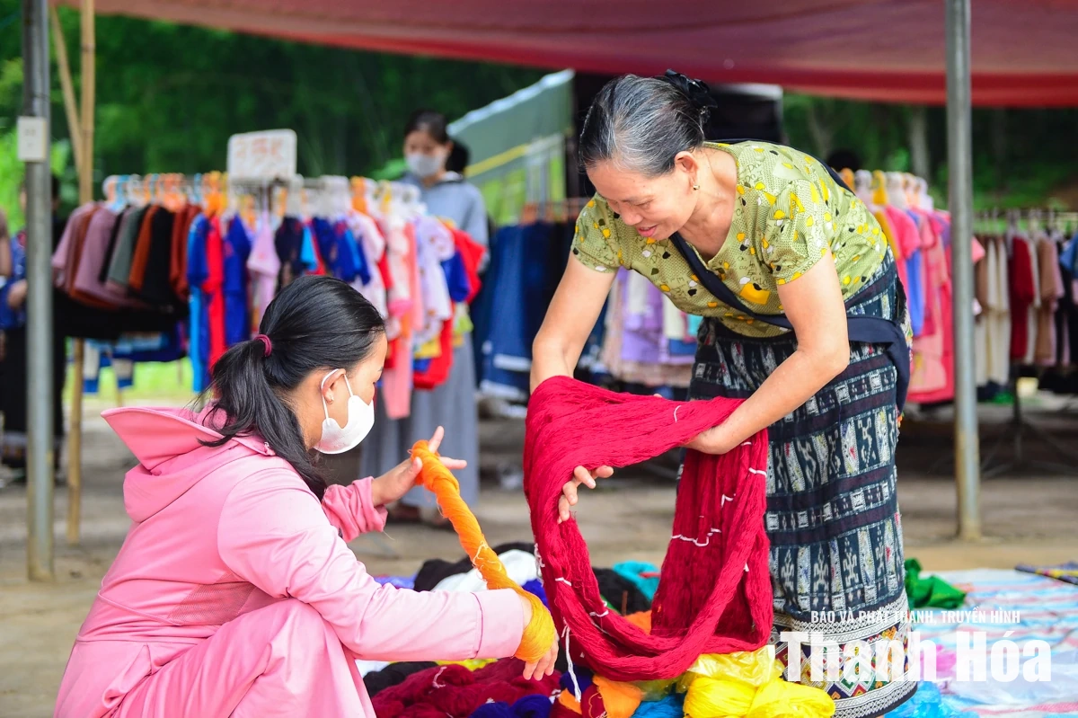 Về Sơn Thủy đi chợ Mường Xia
