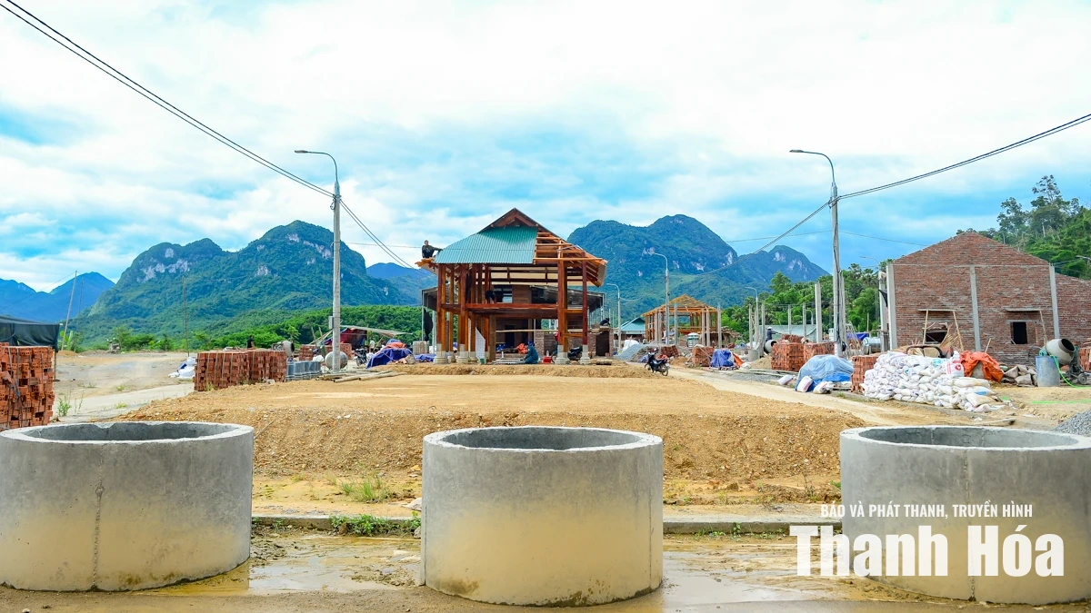 Pom Dụng - Qua rồi những đêm thấp thỏm