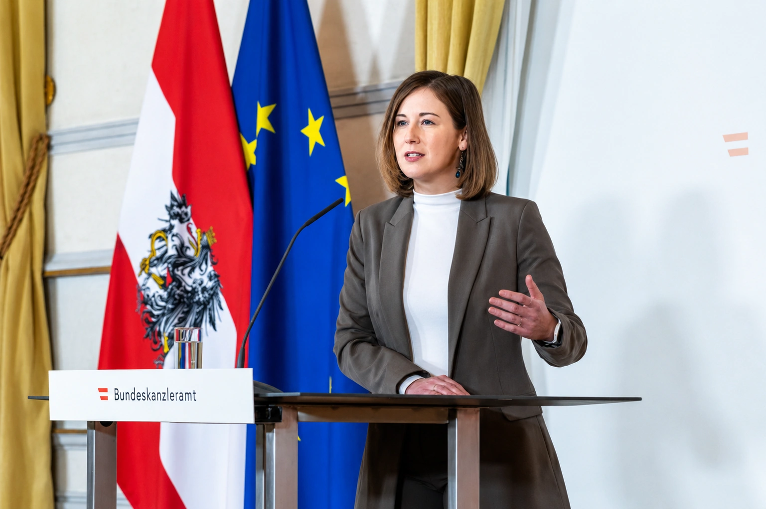Áo phản đối việc đẩy nhanh tiến trình gia nhập EU của Ukraine