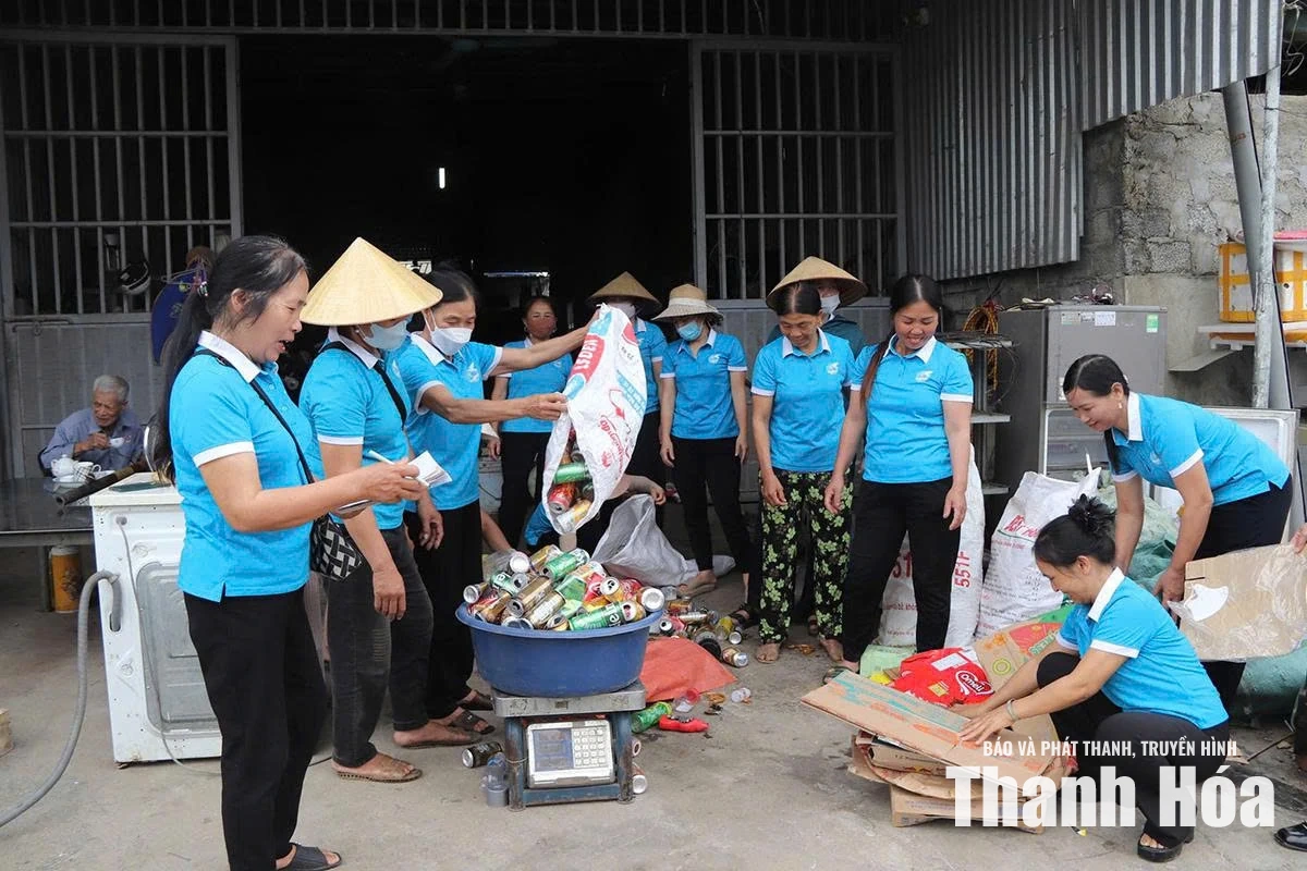 Làm đẹp làng quê từ những điều bình dị