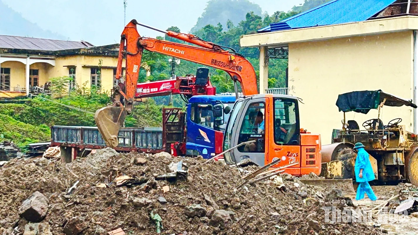 Chạy đua với thời gian hoàn thiện Trường Phổ thông nội trú liên cấp Tiểu học và THCS Bát Mọt