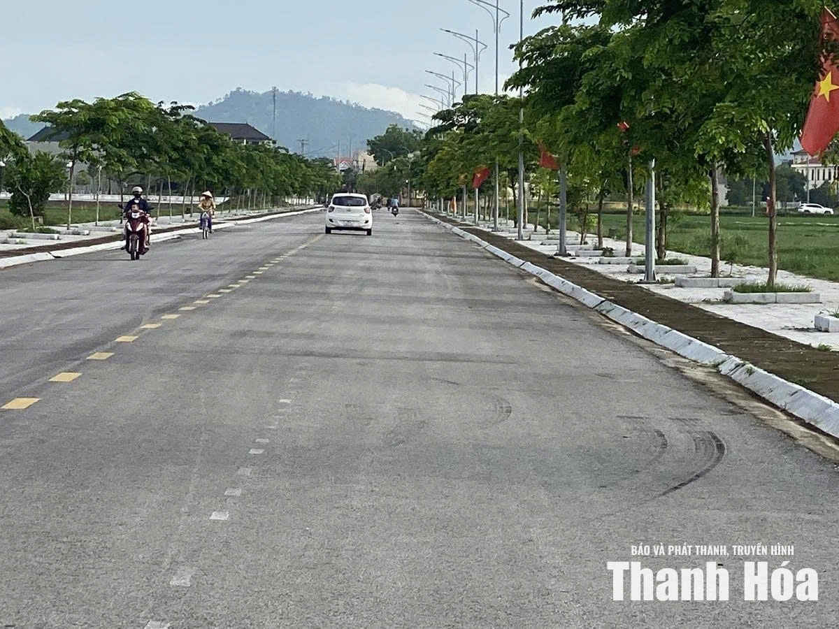Đường quê rộng mở nhờ kết quả “dân vận khéo”