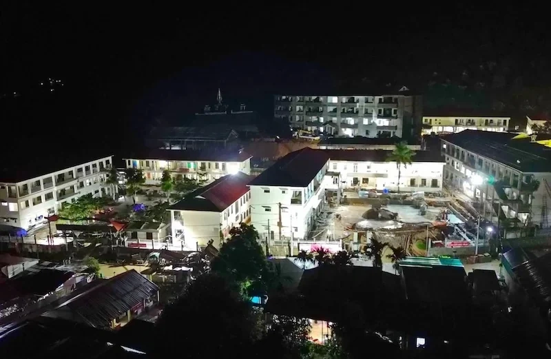 Trắng đêm thi công trường học ở xã biên giới Yên Khương