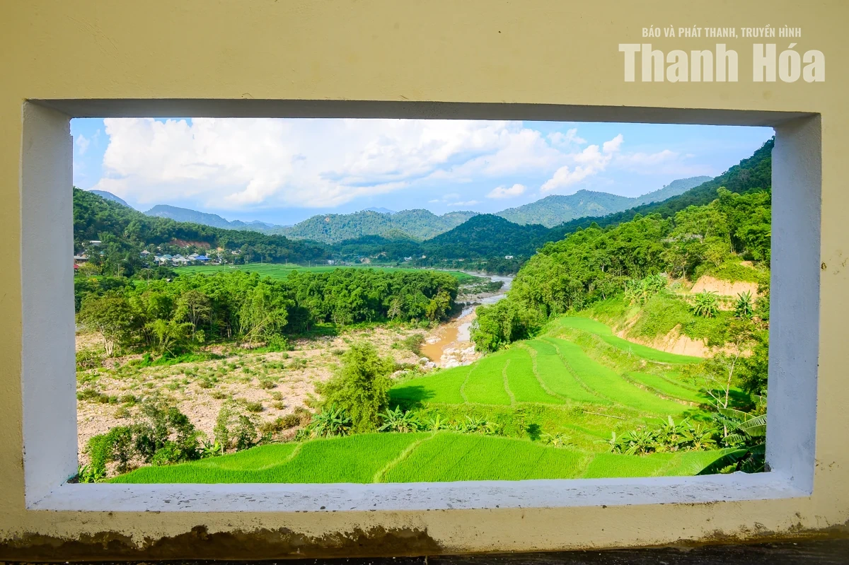 Tranh thủ từng ngày đẩy nhanh tiến độ hoàn thiện trường nội trú Tam Thanh
