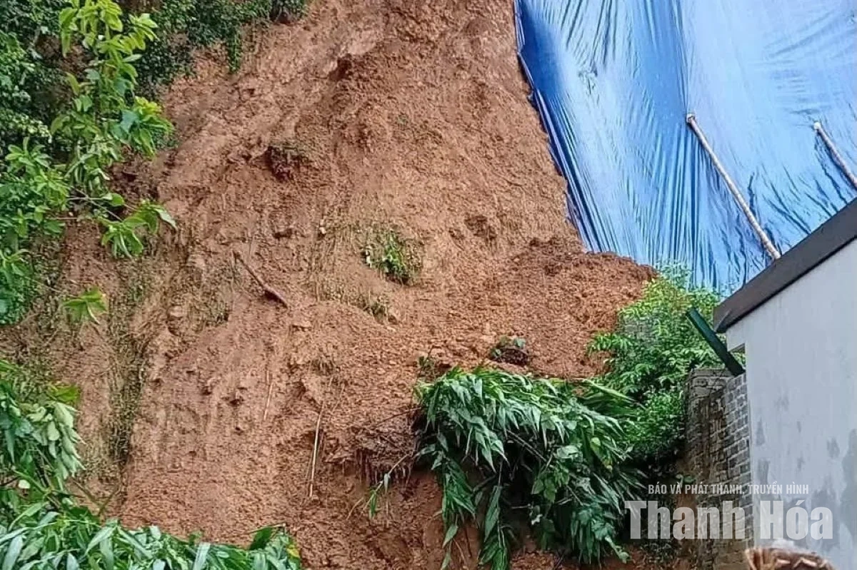 Sạt lở ta luy dương, 6 hộ dân ở xã Hiền Kiệt bị ảnh hưởng
