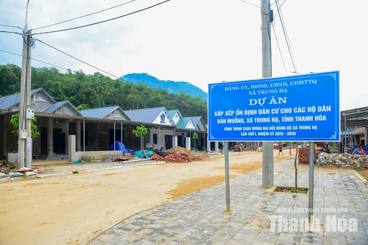 Không còn những đêm chạy lũ, lo sạt lở đất, nhiều hộ đồng bào Thái yên tâm về nhà mới