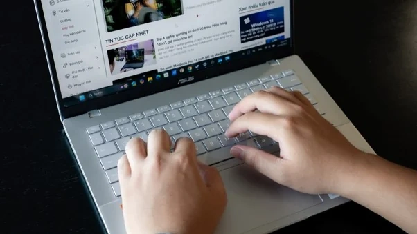 Asus Vivobook S14 Review - Laptop Copilot mỏng nhẹ, hiệu năng cao